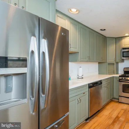 Image 4 - 2013 Fleet Street, Baltimore, MD 21231, USA - Townhouse for sale