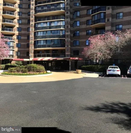 Buy this 1 bed condo on Rotonda Building I in International Drive, Tysons