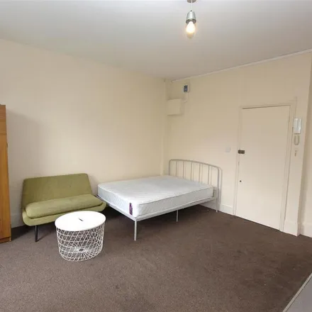 Image 4 - 423 Hornsey Road, London, N4 3GY, United Kingdom - Apartment for rent