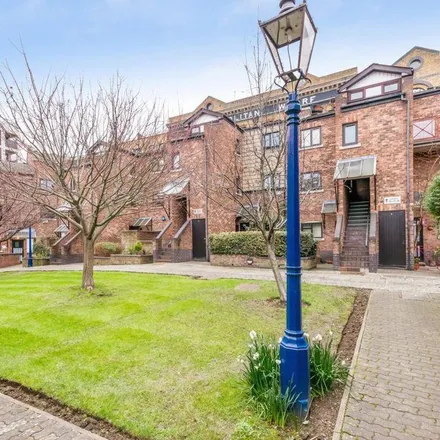 Image 1 - Prospect Place, Wapping Wall, Ratcliffe, London, E1W 3TJ, United Kingdom - Townhouse for rent