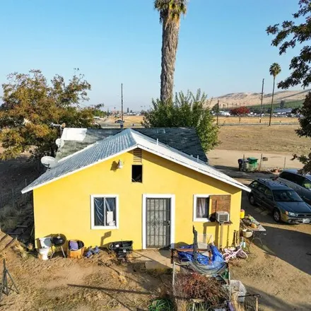 Buy this 3 bed house on 1099 West Northgrand Avenue in Porterville, CA 93257