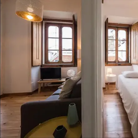 Rent this 1 bed apartment on Taste of Punjab in Beco dos Surradores, 1100-591 Lisbon