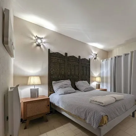 Rent this 1 bed apartment on Marseillan in Place du Théatre, 34340 Marseillan