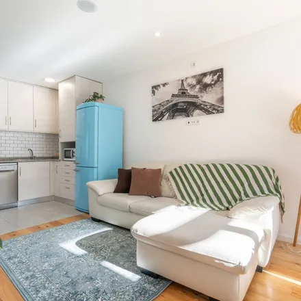 Rent this 3 bed apartment on Calçada da Lapa in 4050-069 Porto, Portugal