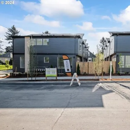 Buy this 2 bed townhouse on 1238 North Kilpatrick Street in Portland, OR 97217