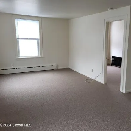 Image 6 - 109 3rd Street, City of Watervliet, NY 12189, USA - Apartment for rent