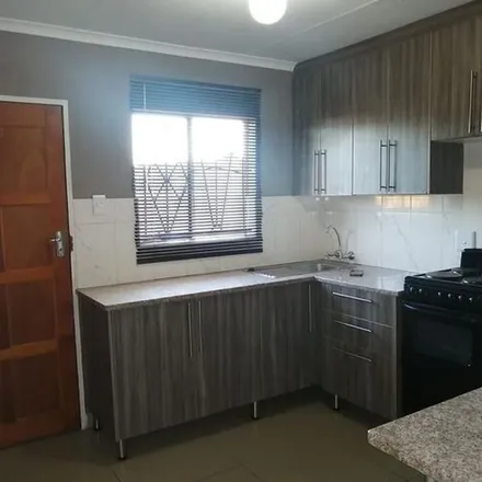 Image 5 - Wally Place, Johannesburg Ward 119, Johannesburg, 2001, South Africa - Apartment for rent