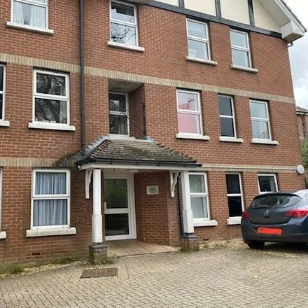 Rent this 1 bed apartment on Arundel house in 21 Flat 1;2;3;4;5;6;7;8;9;10;11;12 Lawn Road, Portswood Park