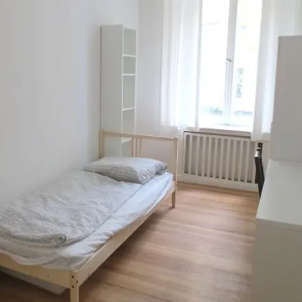 Rent this 5 bed room on Meininger Hotel Berlin Tempelhofer Ufer in Tempelhofer Ufer 10, 10963 Berlin