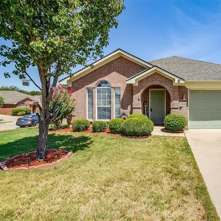 Buy this 4 bed house on 7237 Decoy Lane in Fort Worth, TX 76118