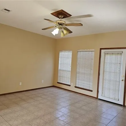 Image 8 - 7140 North Cynthia Street, McAllen, TX 78504, USA - House for sale