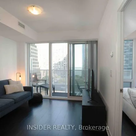 Image 9 - Harbour Plaza Condos, Gardiner Expressway, Old Toronto, ON M5J 0E1, Canada - Apartment for rent