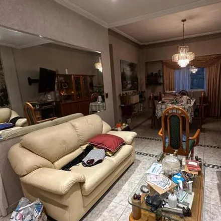 Rent this 2 bed apartment on Félix de Azara 84 in Partido de Lomas de Zamora, Lomas de Zamora