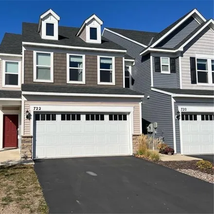 Buy this 3 bed townhouse on unnamed road in Chanhassen, MN 55317