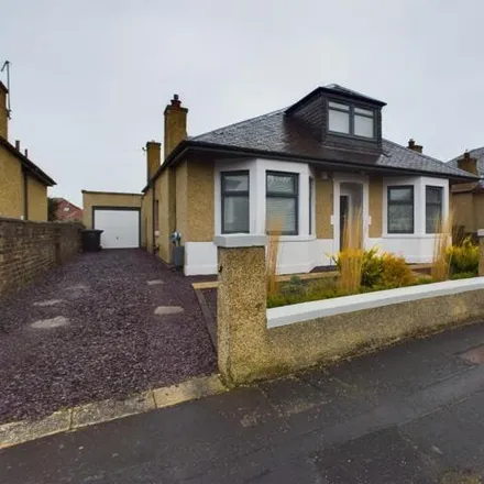 Rent this 4 bed house on 44 Duddingston View in City of Edinburgh, EH15 3LZ