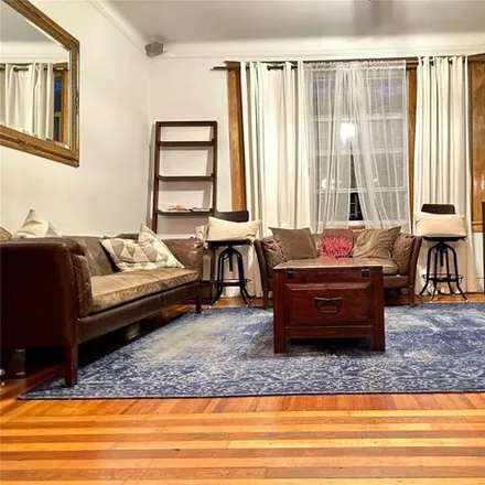 Image 2 - 33-21 82nd Street, New York, NY 11372, USA - Apartment for sale