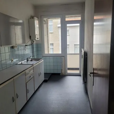 Rent this 1 bed apartment on Lange Leemstraat 242 in 2018 Antwerp, Belgium