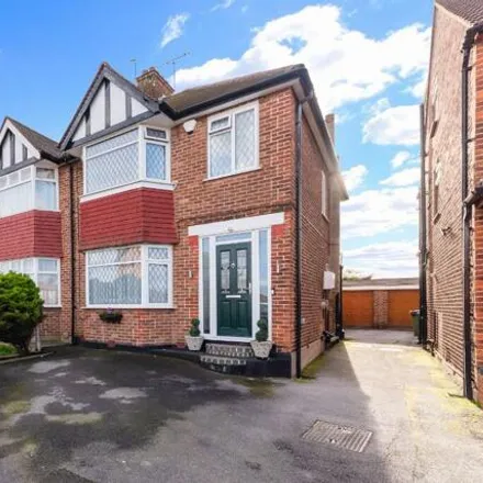 Buy this 3 bed duplex on Broomgrove Gardens in South Stanmore, London