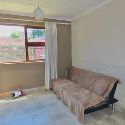Image 2 - Ebony Street, Blue Bend, East London, 5200, South Africa - Apartment for rent