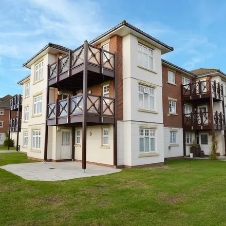 Rent this 2 bed apartment on Boscombe Green Bowling Club in Woodland Avenue, Bournemouth