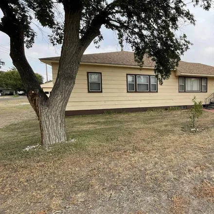 Buy this 3 bed house on 920 West 16th Street in Goodland, KS 67735