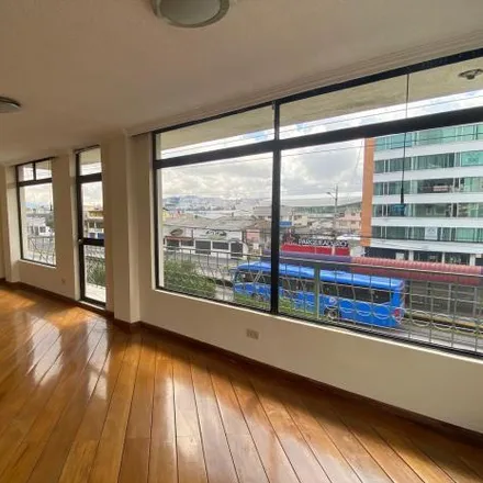 Rent this 4 bed apartment on Centro De Revisión Técnica Vehicular Bicentenario in Enrique Iturralde, 170512