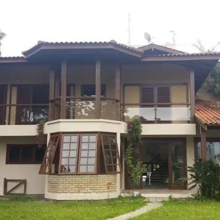Rent this 4 bed house on Rua Codorna in Ariribá, Balneário Camboriú - SC