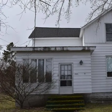 Image 3 - 241 1st Street, Tawas City, MI 48763, USA - House for sale