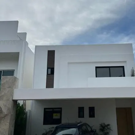 Rent this 4 bed house on unnamed road in 77560 Cancún, ROO