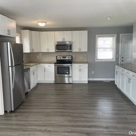 Rent this 3 bed apartment on 46 Carver Boulevard in Brookhaven, North Bellport