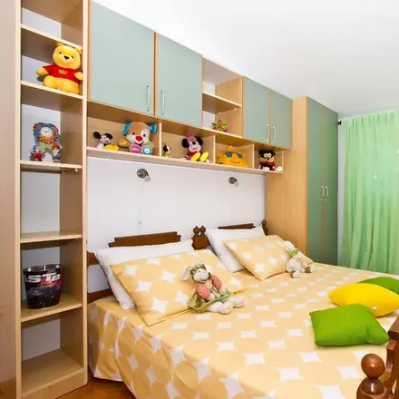 Rent this 4 bed house on Katuni in Split-Dalmatia County, Croatia