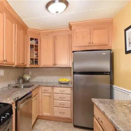 Buy this studio apartment on 1079 Warburton Avenue in City of Yonkers, NY 10701