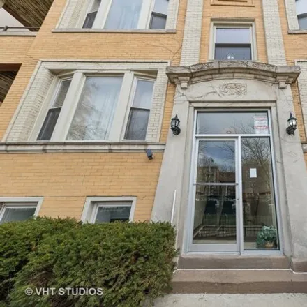 Buy this 2 bed condo on 4109-4111 South Prairie Avenue in Chicago, IL 60653
