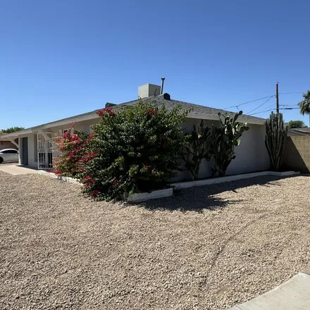 Image 2 - 2502 West Larkspur Drive, Phoenix, AZ 85029, USA - Apartment for rent
