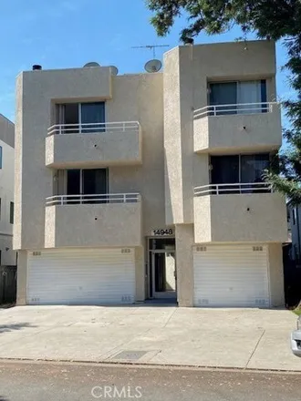 Rent this 3 bed townhouse on Alley 86123 in Los Angeles, CA 91403