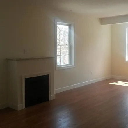 Rent this 3 bed apartment on 122 39th Street in Union City, NJ 07087
