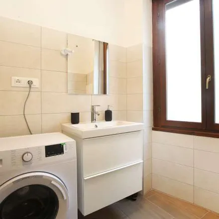 Image 2 - Via Giuseppe Soli 16, 41121 Modena MO, Italy - Apartment for rent