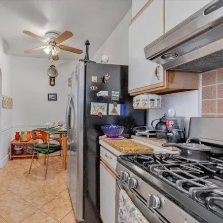 Image 7 - 80 Avenue P, New York, NY 11223, USA - Apartment for sale