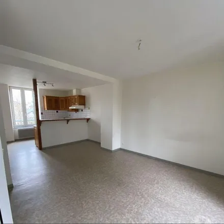 Rent this 3 bed apartment on 29 Rue d'Aigues Passes in 48000 Mende, France