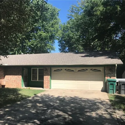 Rent this 3 bed house on 803 South 19th Street in Rogers, AR 72758
