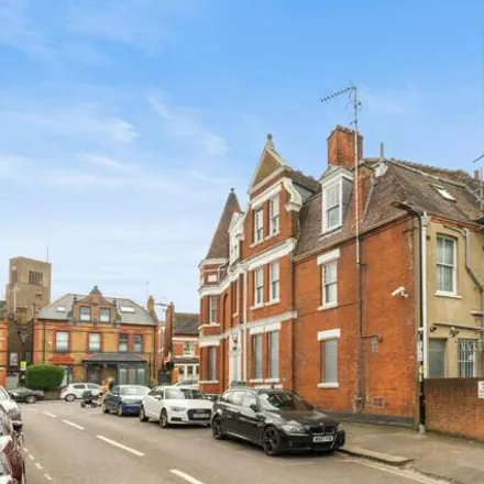 Image 2 - 13 Weston Park, London, N8 9SY, United Kingdom - Townhouse for sale