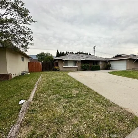 Image 3 - 1232 East Pumalo Street, San Bernardino, CA 92404, USA - House for sale