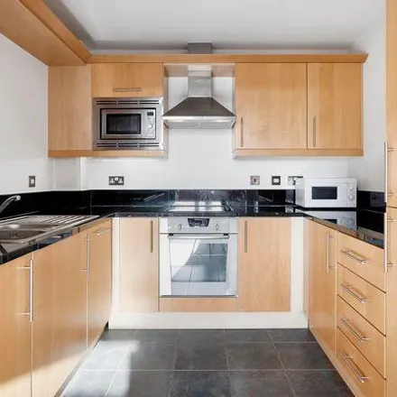 Image 2 - Constable House, Cassilis Road, Millwall, London, E14 9LH, United Kingdom - Apartment for rent