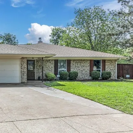 Buy this 3 bed house on 7828 Redwood Ct in North Richland Hills, Texas