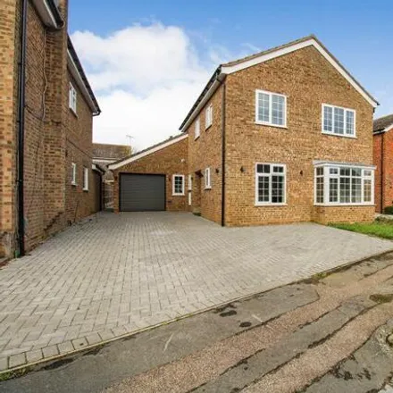 Buy this 4 bed house on Taddy Close in Upper Caldecote, SG18 9DN