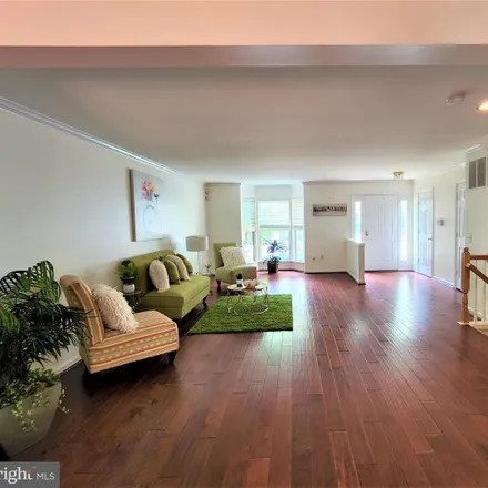 Image 2 - 713 Leister Drive, Lutherville, Mays Chapel North, MD 21093, USA - Loft for sale