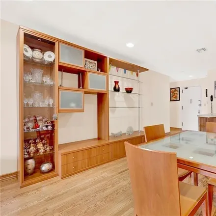 Image 3 - 40 92nd Street, New York, NY 11209, USA - Condo for sale