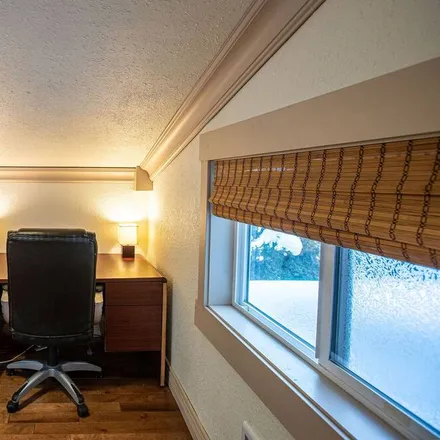 Image 7 - Days Inn & Suites Revelstoke, 301 Wright Street, Revelstoke, BC V0E 3S0, Canada - House for rent