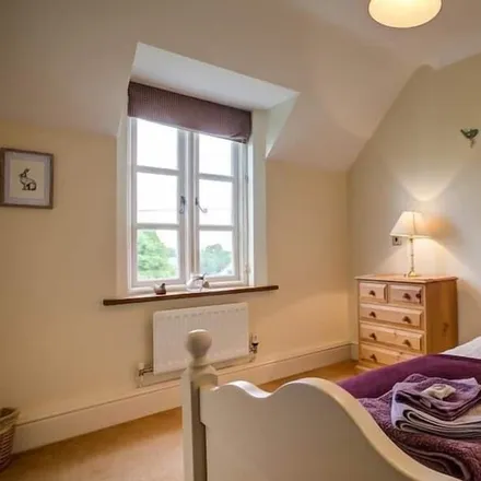 Image 7 - Stow-on-the-Wold, GL54 1DG, United Kingdom - Townhouse for rent
