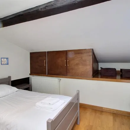 Rent this 3 bed apartment on Association des Étudiants Protestants de Paris in Rue Titon, 75011 Paris